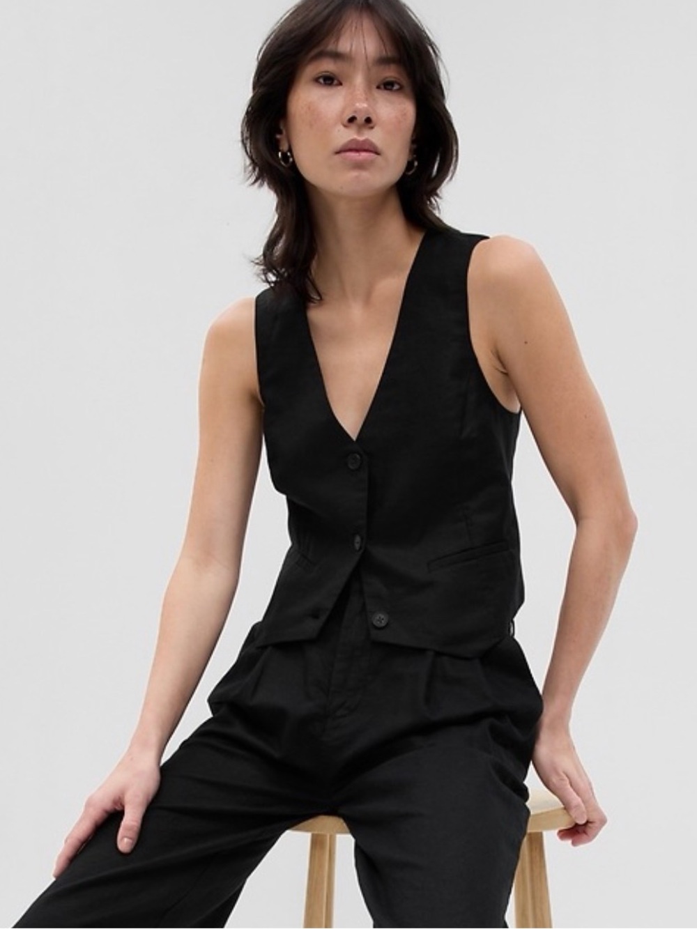 GAP Women’s Linen-Cotton Vest (Black; Size: S)